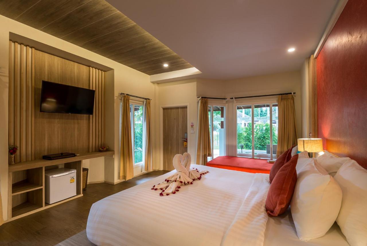 รีสอร์ท ลันตา แซนด์ แอนด์ สปา 4*